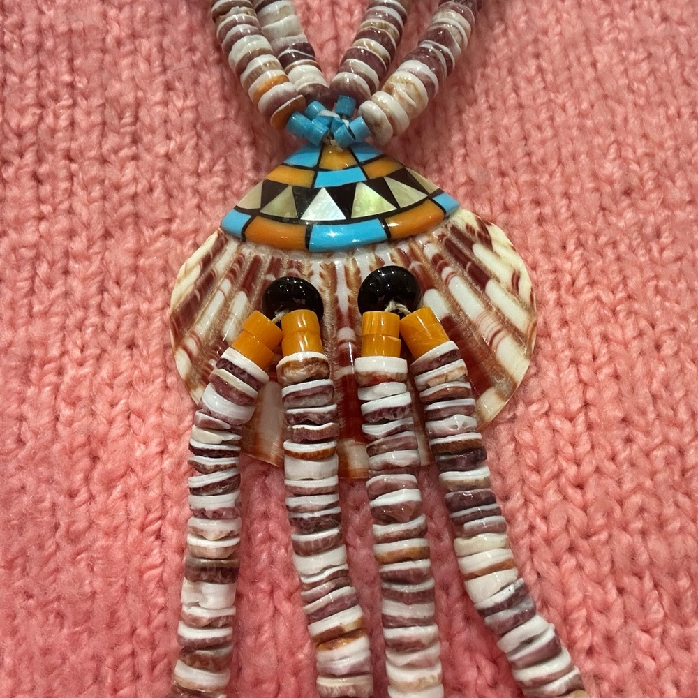 Vintage Native American Handcrafted heishi Beaded necklace